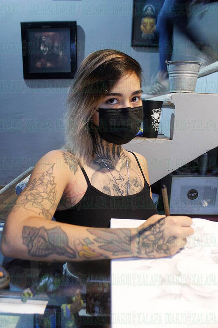 Tatuarse ya no es mal visto: Alexandra Salander ahora las personas ya no tienen tanto temor como en años pasados para marcar su piel - Diario de Xalapa