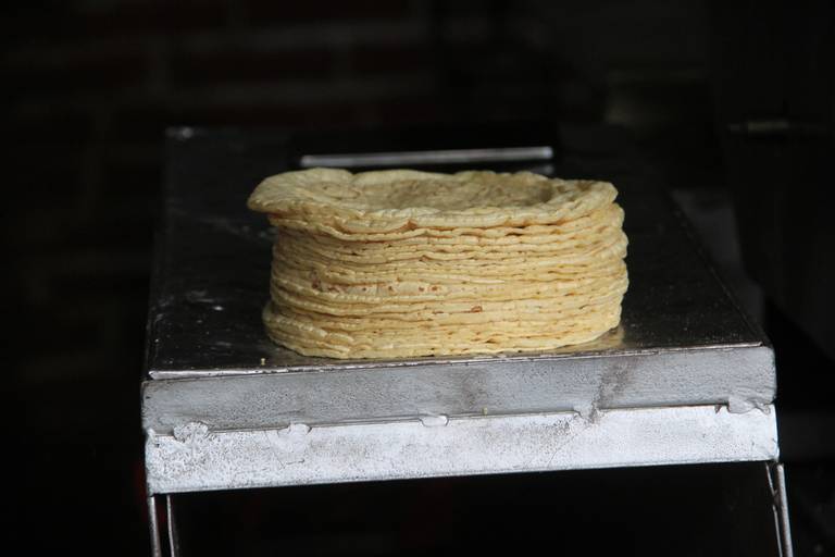 Fausto Celorio, el mexicano que inventó la máquina de tortillas que usamos  hasta el día de hoy - Infomercado México