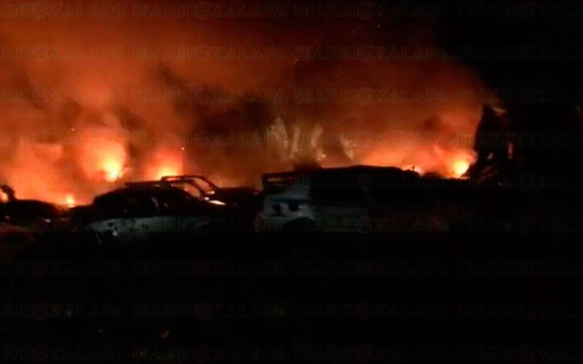 https://www.diariodexalapa.com.mx/policiaca/ral1k5-incendio.jpg/ALTERNATES/LANDSCAPE_1140/Incendio.jpg